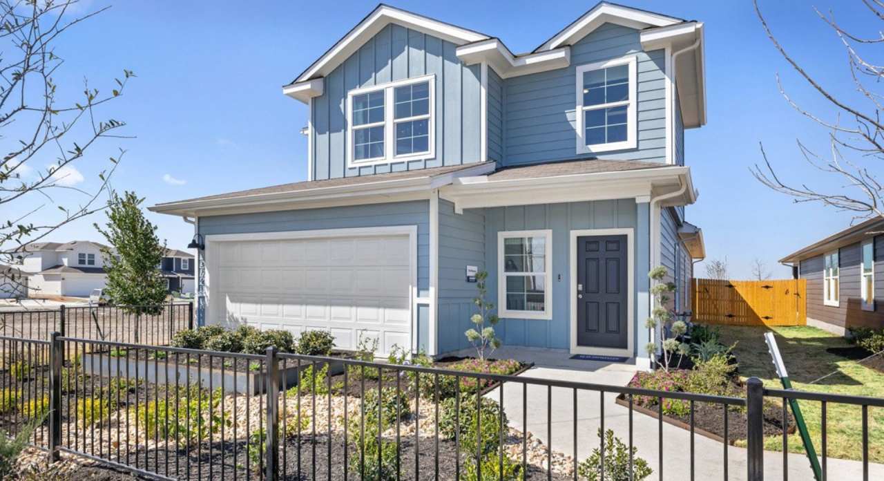 Room in 3 Bedroom Home at Arnold Loop