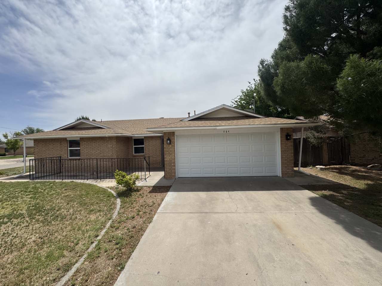 884 Swinging Spear Road