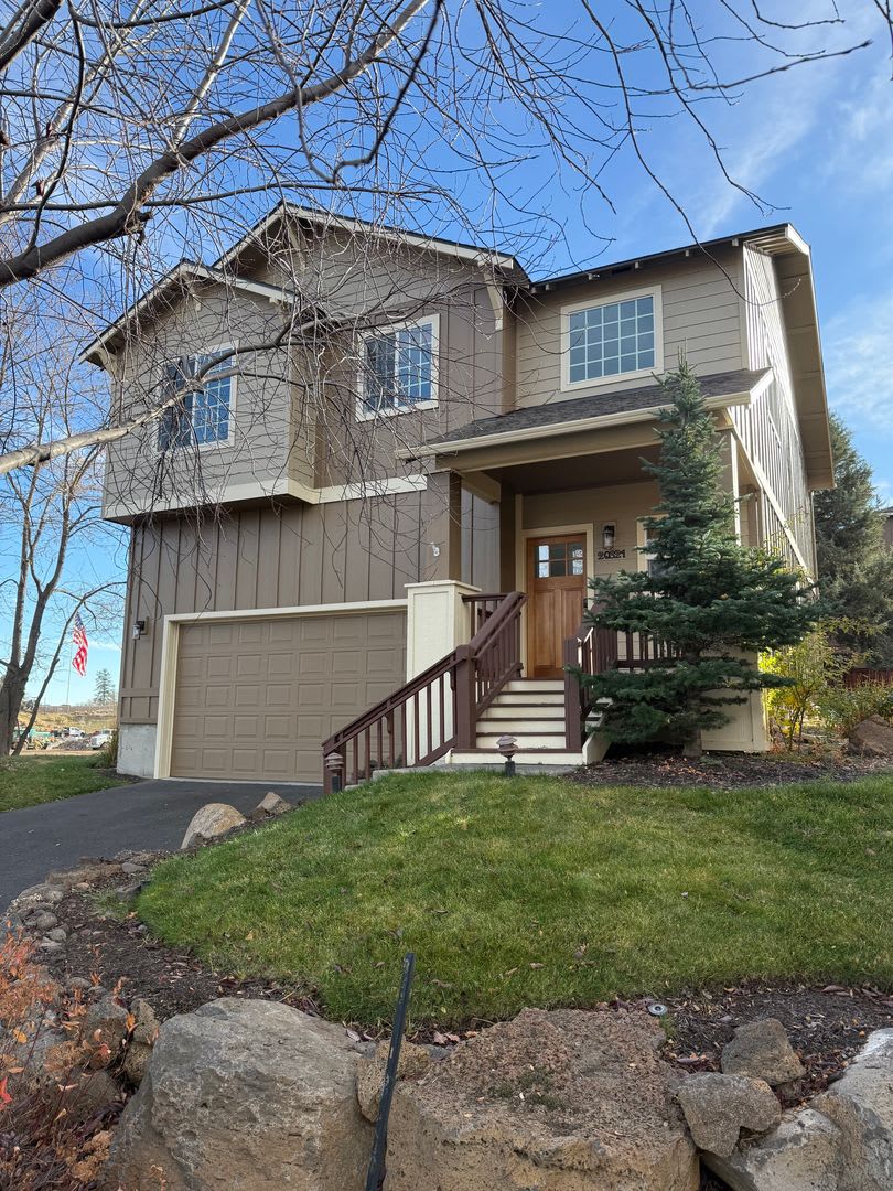 Beautiful and Spacious 4 Bed/2.5 Bath Home in NW Bend