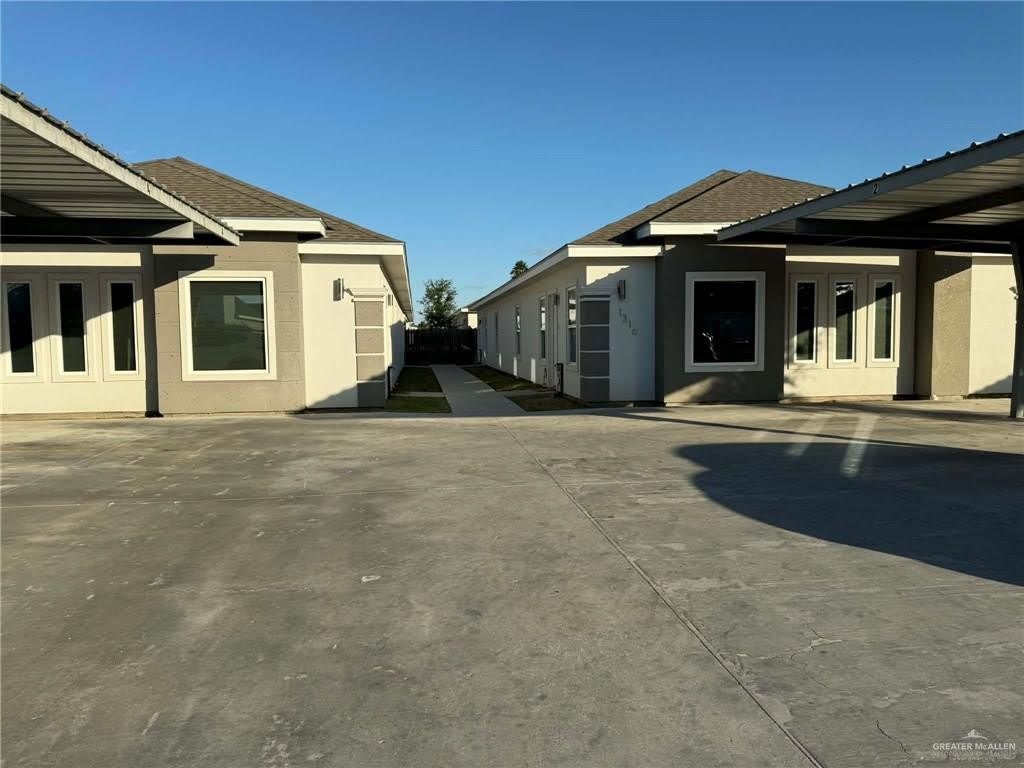 1316 S Xanthia Street