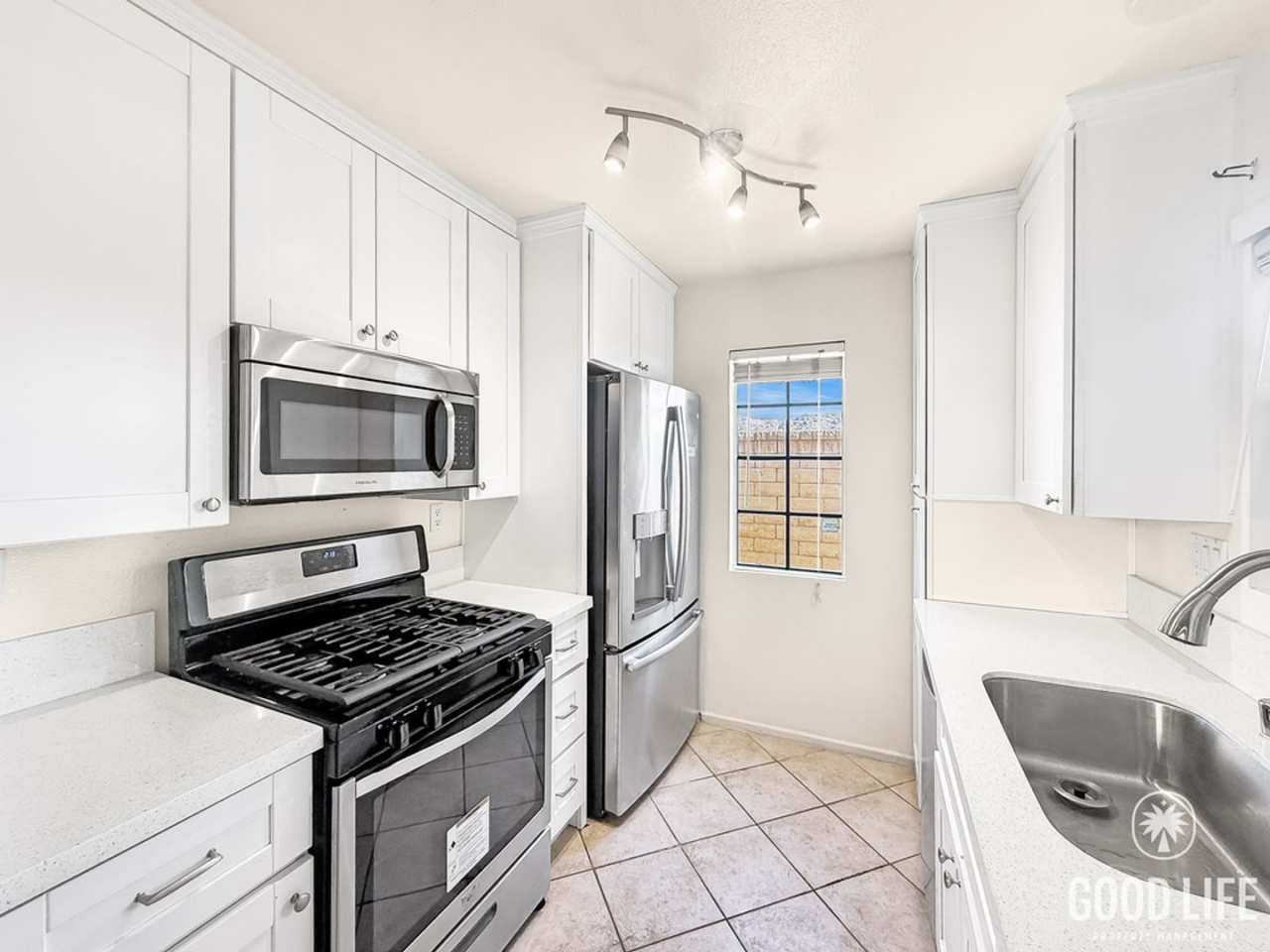 Beautiful 2B/2BA Condo in Rancho Penasquitos!