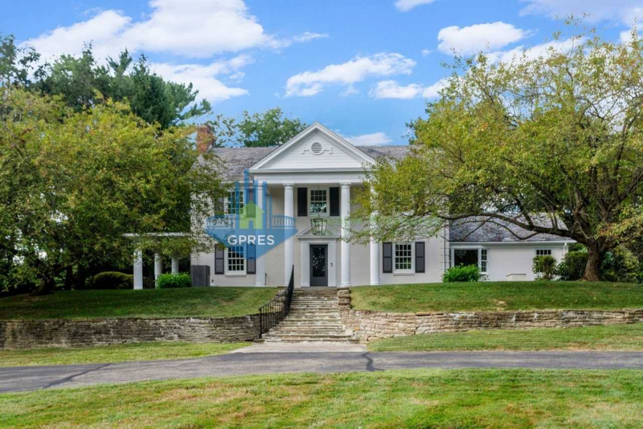 Elegant Fox Chapel 4-Bedroom, 3.5-Bath Home