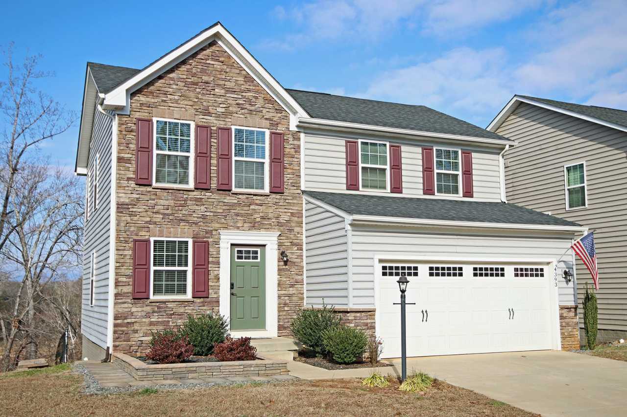 Spacious Riverwood Home Near NGIC