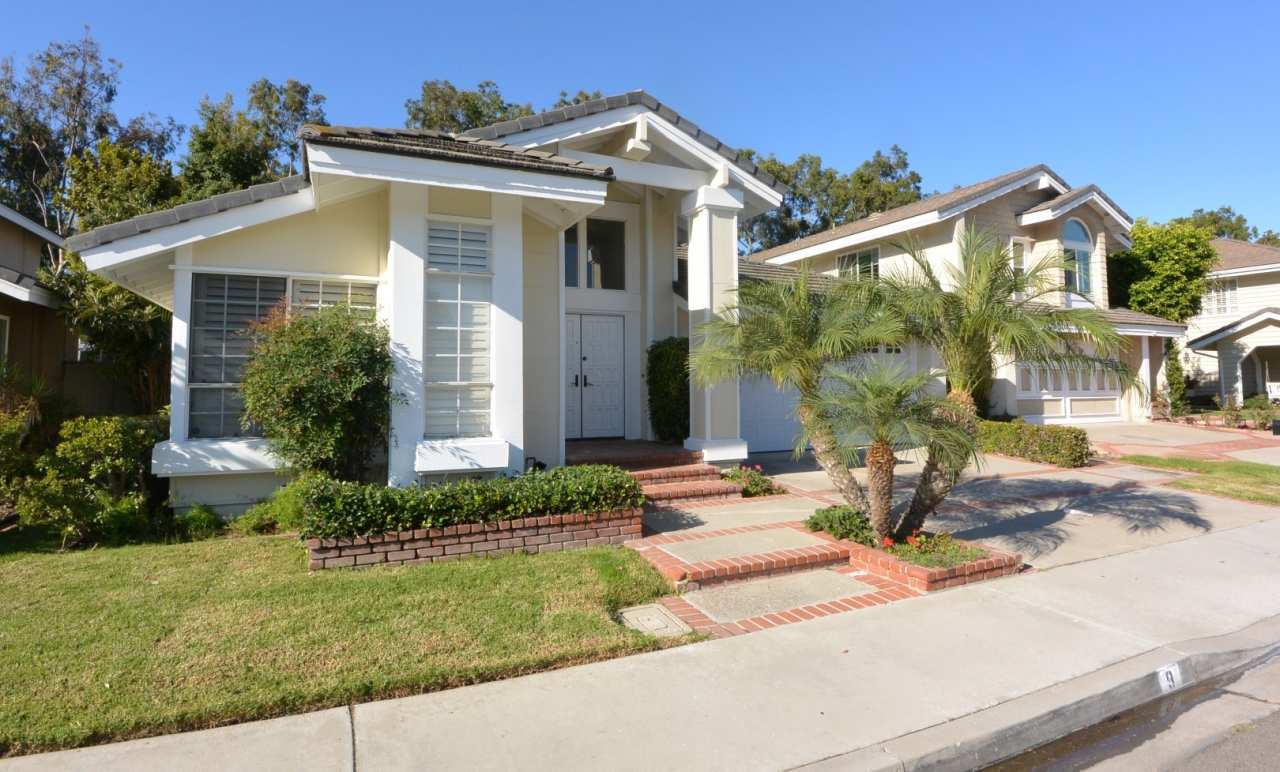 Beautiful Woodbridge one story 3 bed, 2 bath single family home in Irvine