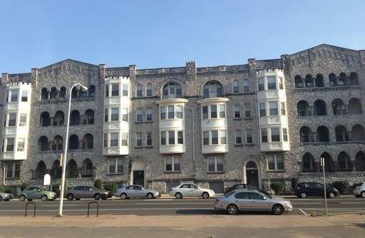 Stoneleigh Court Apartments