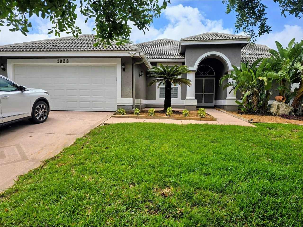 1028 TRADEWINDS DRIVE