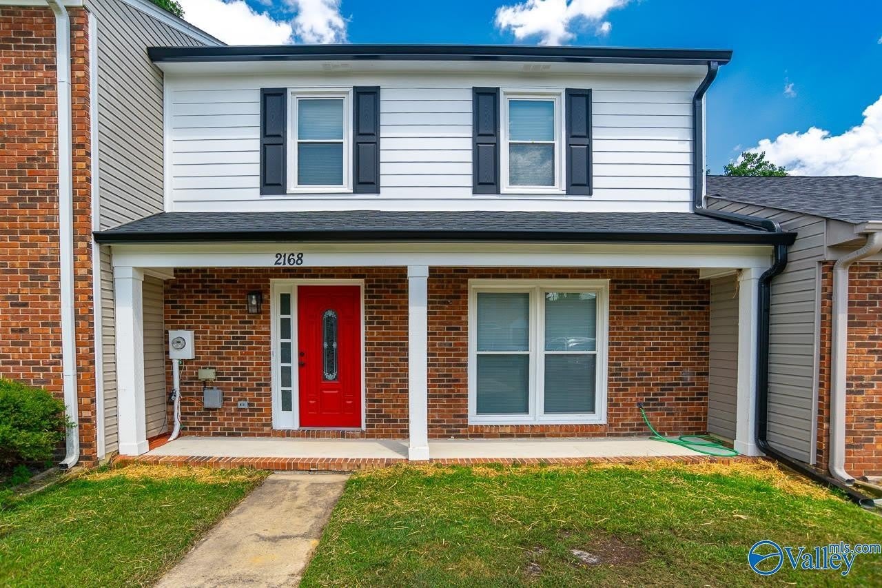 2168 Westbury Court Sw