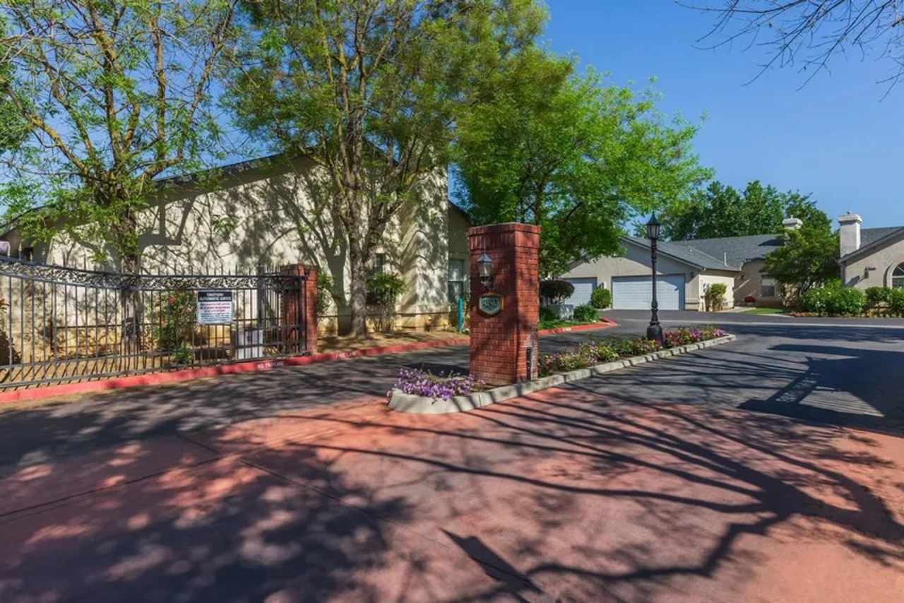 Country Club Estates