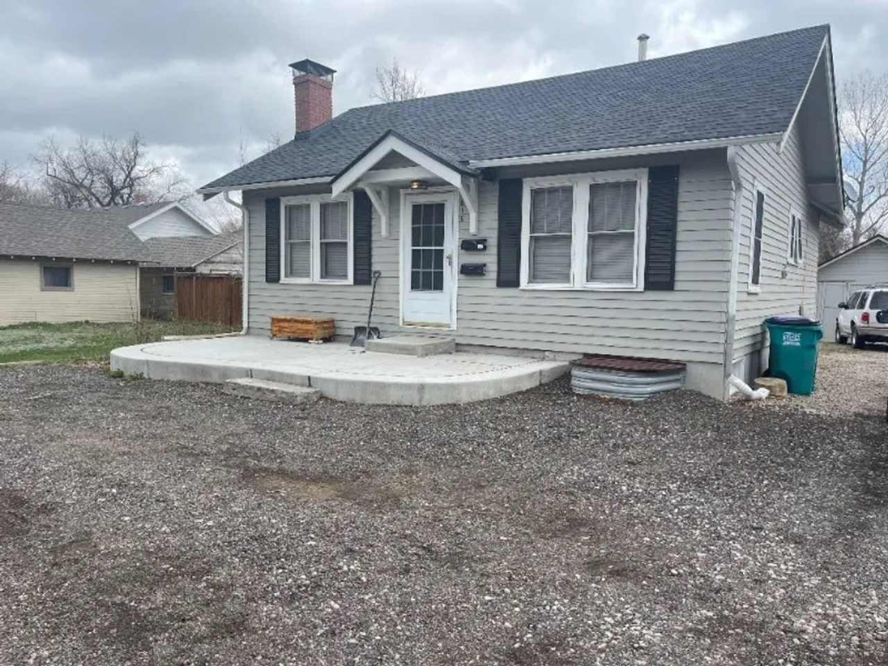 610 S. Loomis Avenue #B