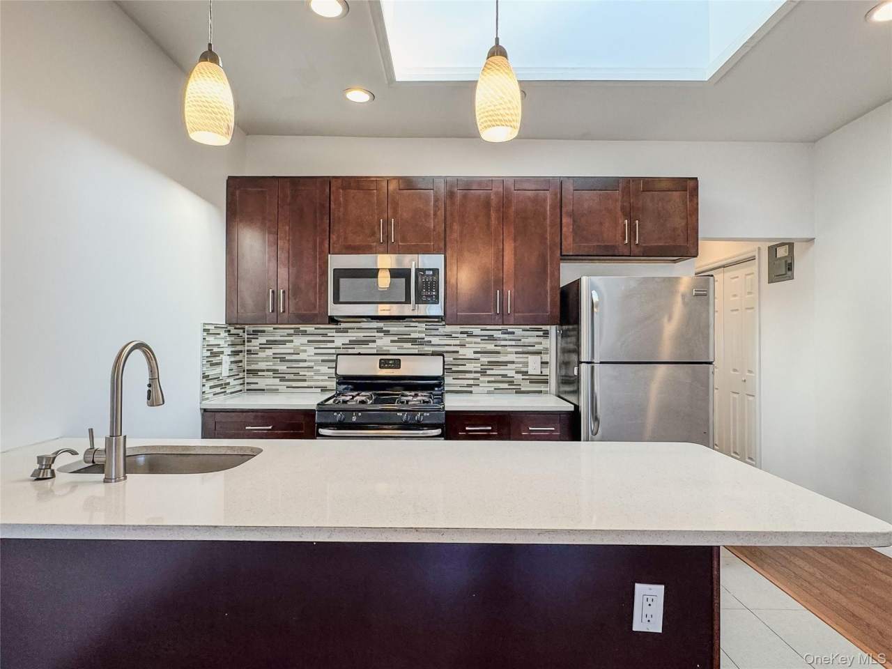 209-211 Main Street unit: 2N