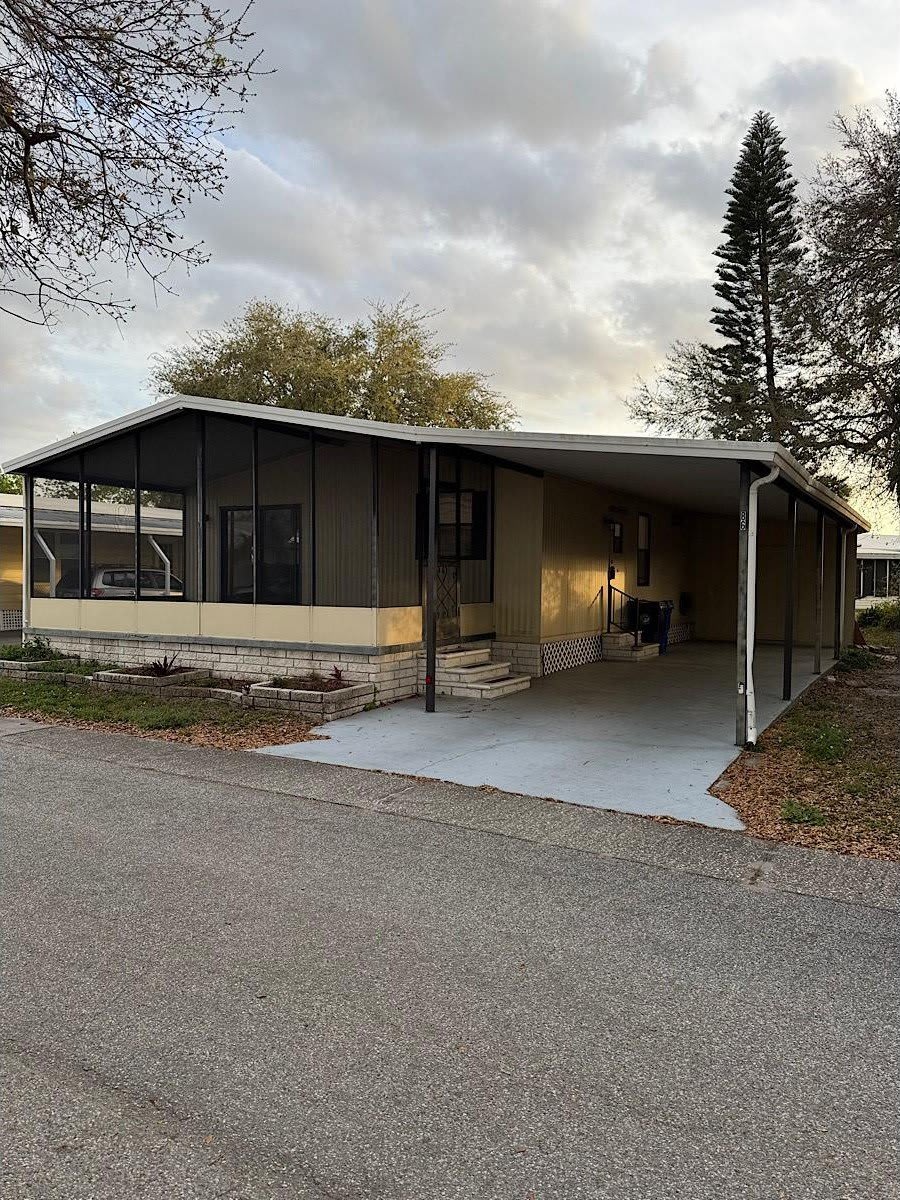 86 PELICAN DRIVE N