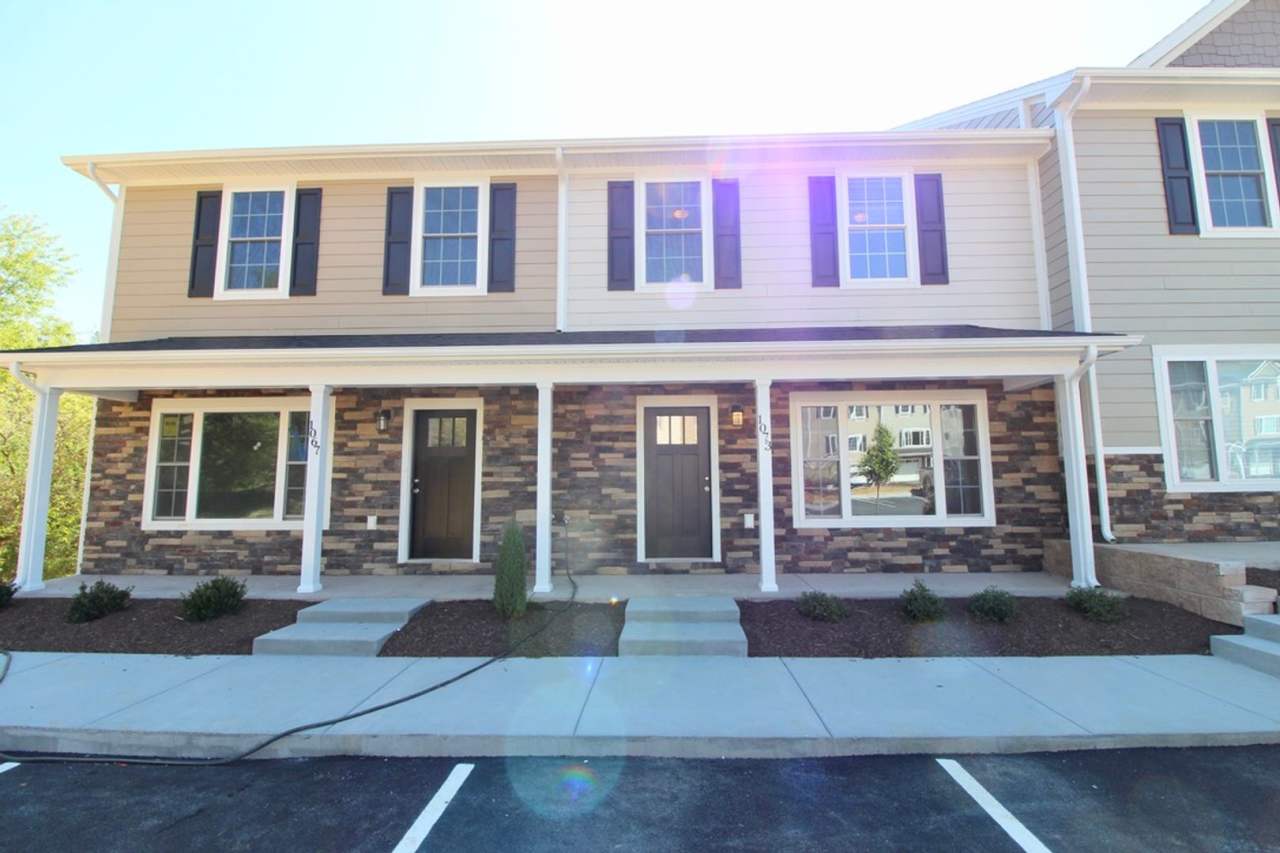 Stylish and Spacious Townhome Near Sentara – 4 Beds | 3.5 Baths | 2,300 Sq. Ft.