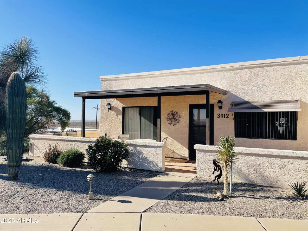 3912 N INDIANA Avenue