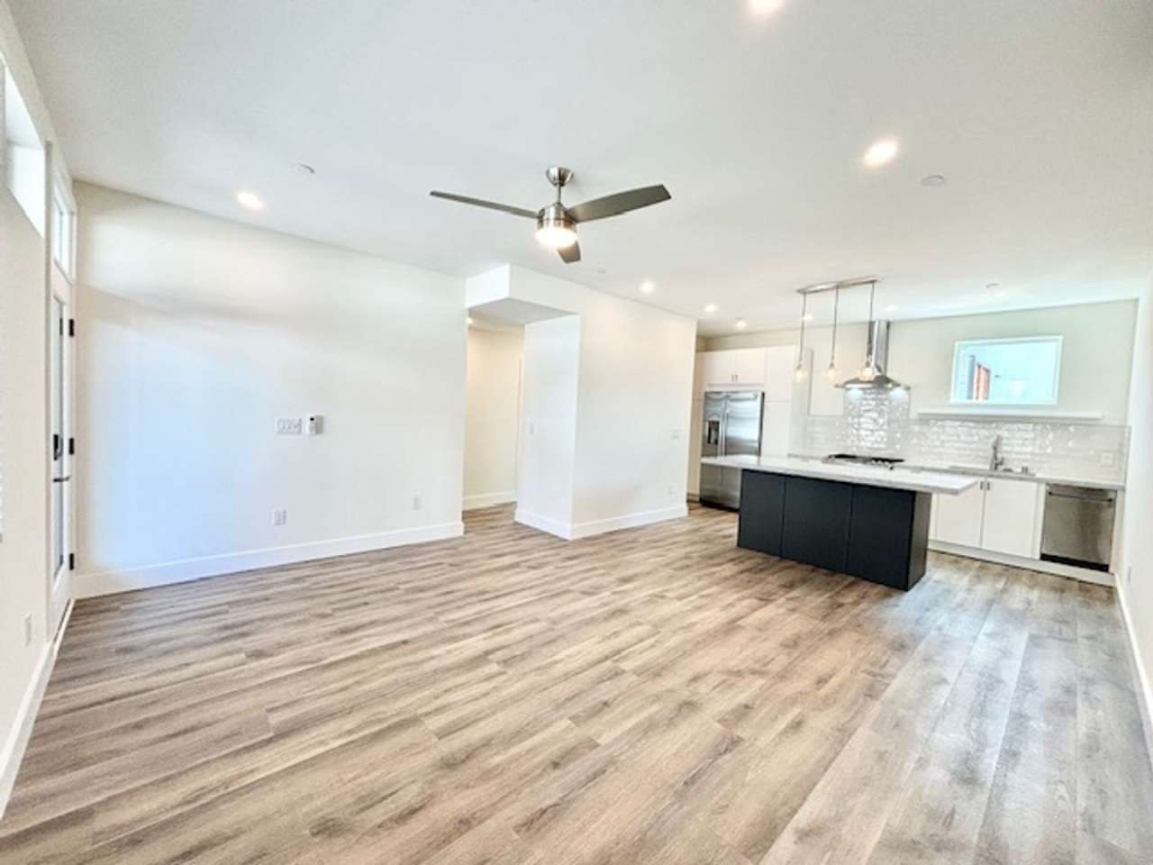 127 S Santa Rosa A | Downtown Ventura | NEWLY BUILT | Unfurnished