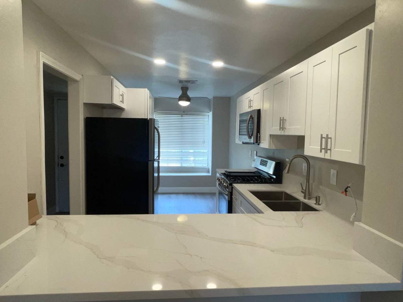 Updated 2 Bedroom, 2.5 Bath Condo Includes 1 Car Garage, 2 parking spots  Washer/ Dryer