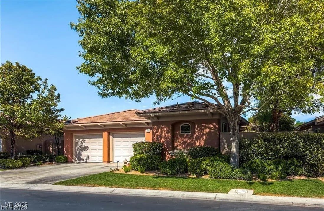 104 Emerald Dunes Circle