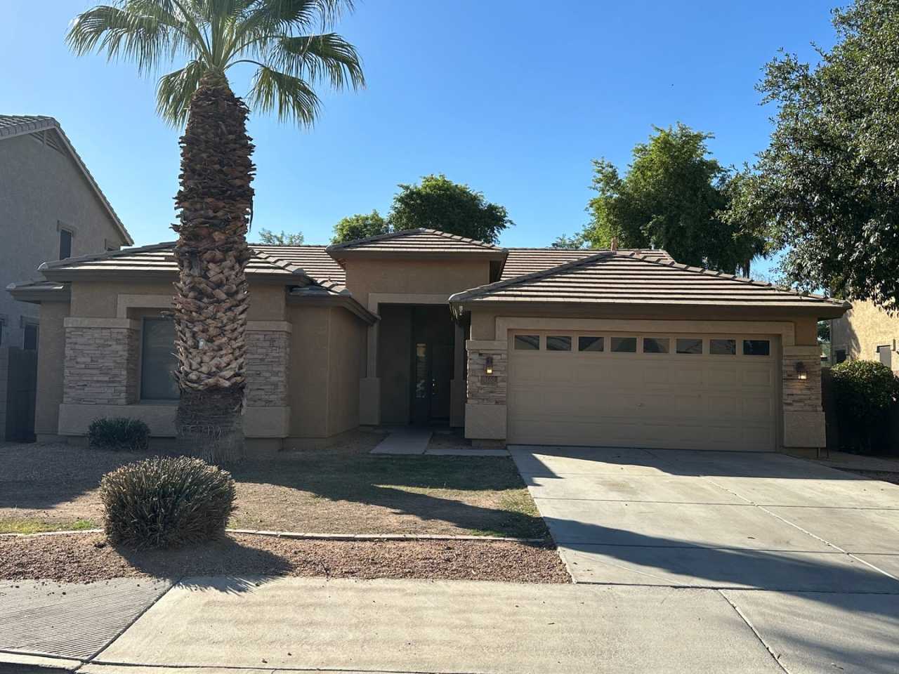 Cooper/Pecos: Single story 4 bed, 2 bath home in great location