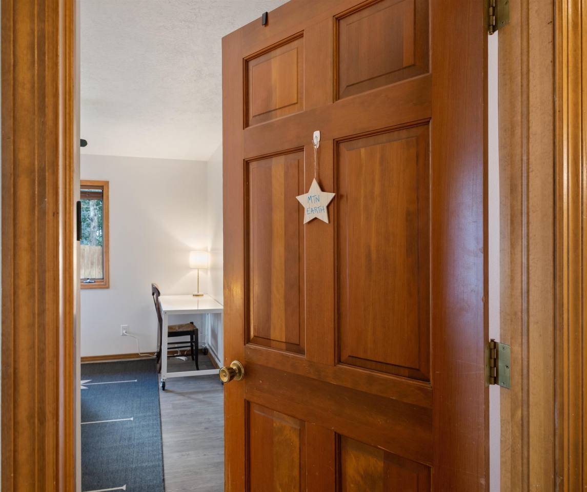 1711 West Koch Street - MTN EARTHunit 43