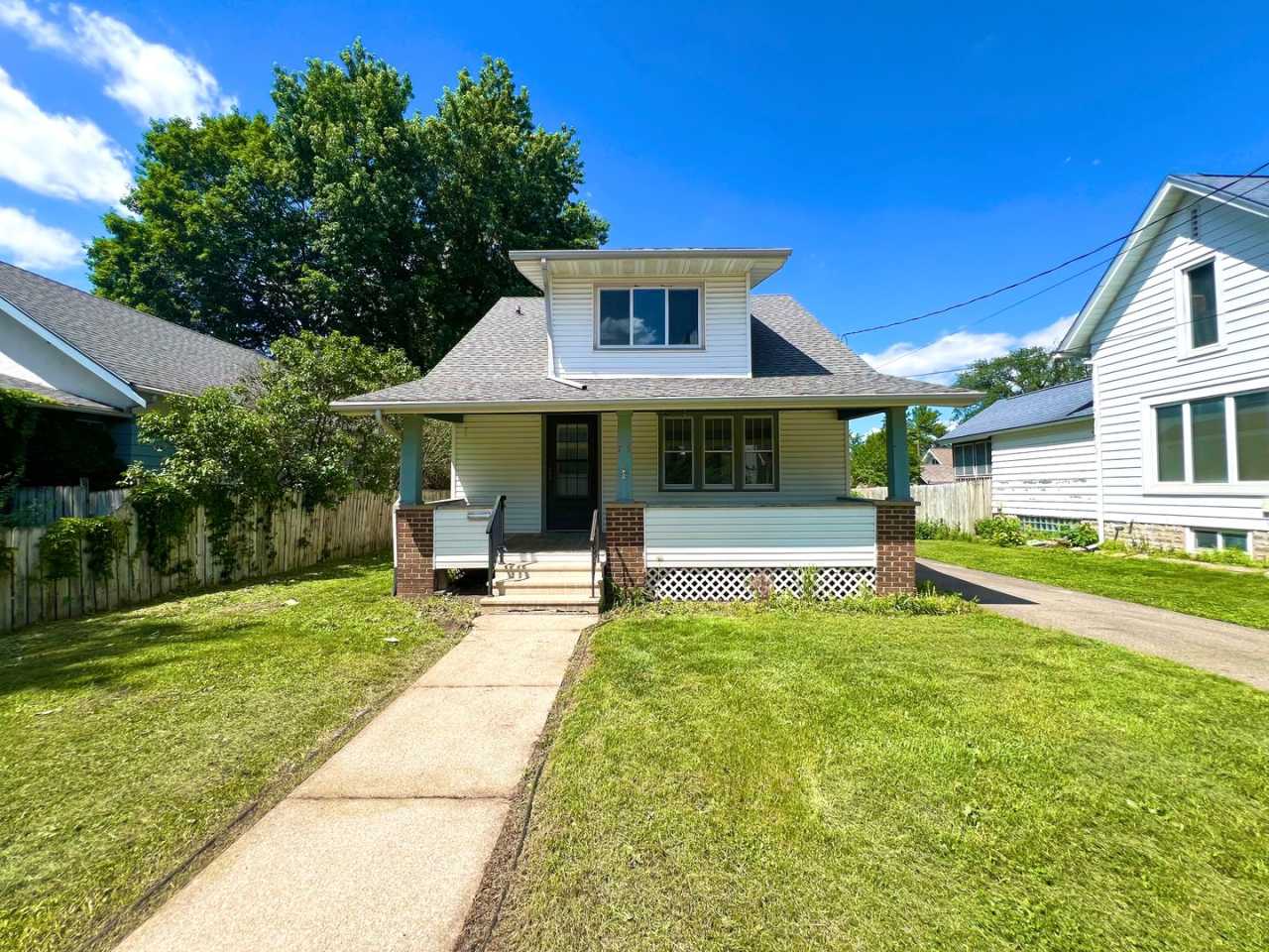 3 Bedroom, 1 Bathroom Single-Family Home!