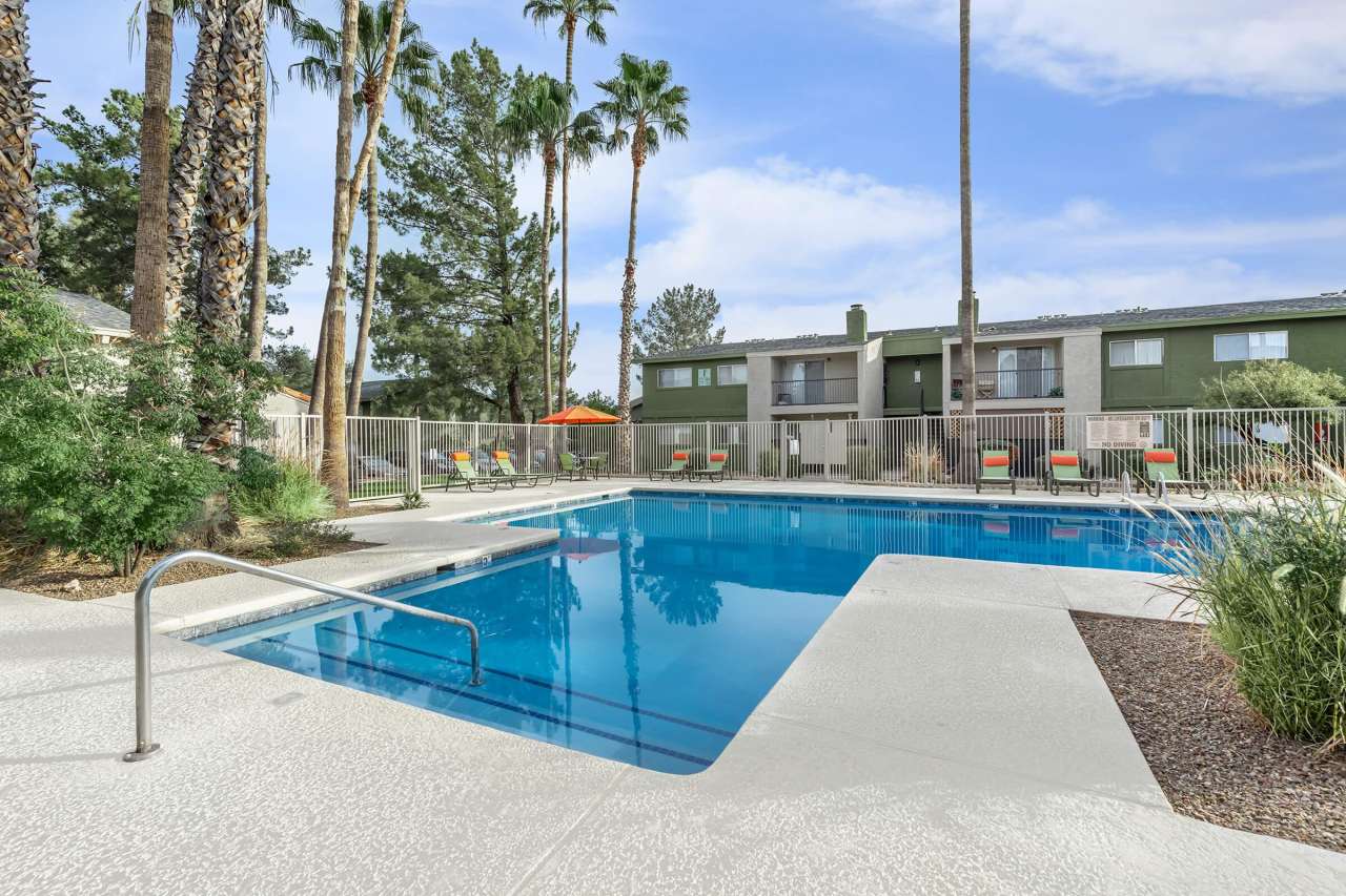 Green Leaf At Broadway