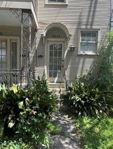 5833 S CLAIBORNE Avenue