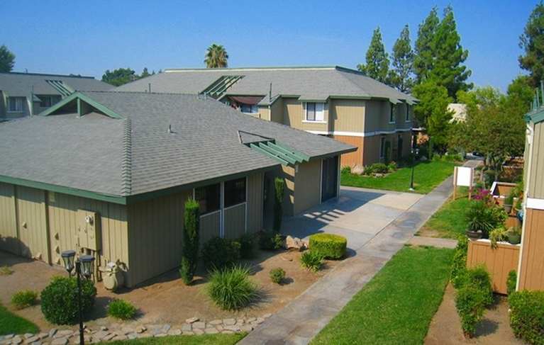 Pinewood Place Apartments