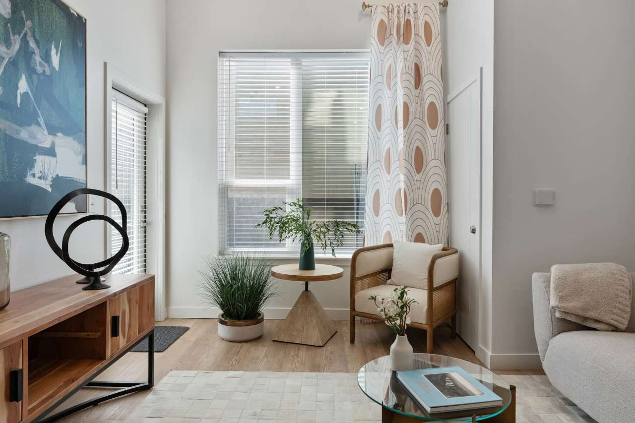 SevenO2 Main Apartments