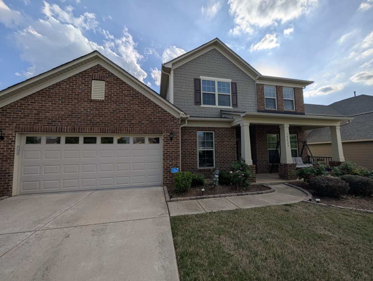Beautiful home located in Chapel Cove subdivision 5BR/3BA