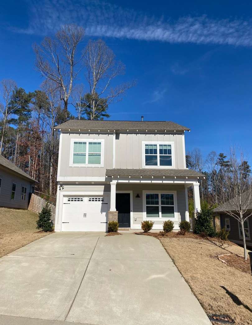 3 Bedroom Home With Spacious Garage