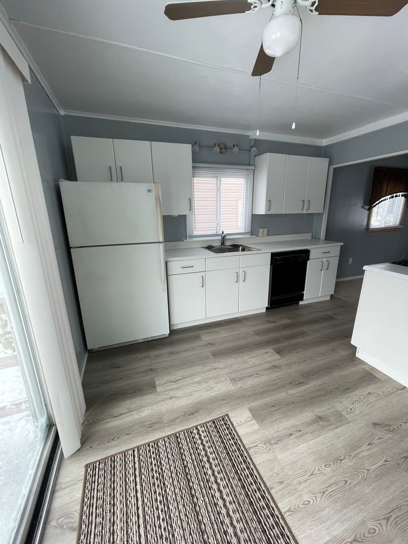 2 Bedroom 2 Car Detached Garage Single Family Home for Rent