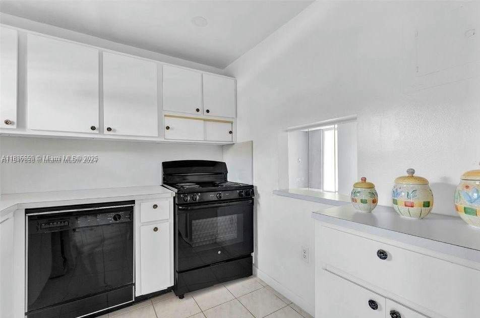 8100 Sunrise Lakes Blvd