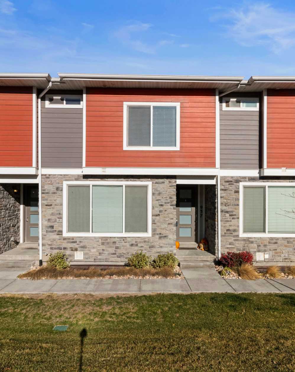 937 W Tiffany Dale Way - 1