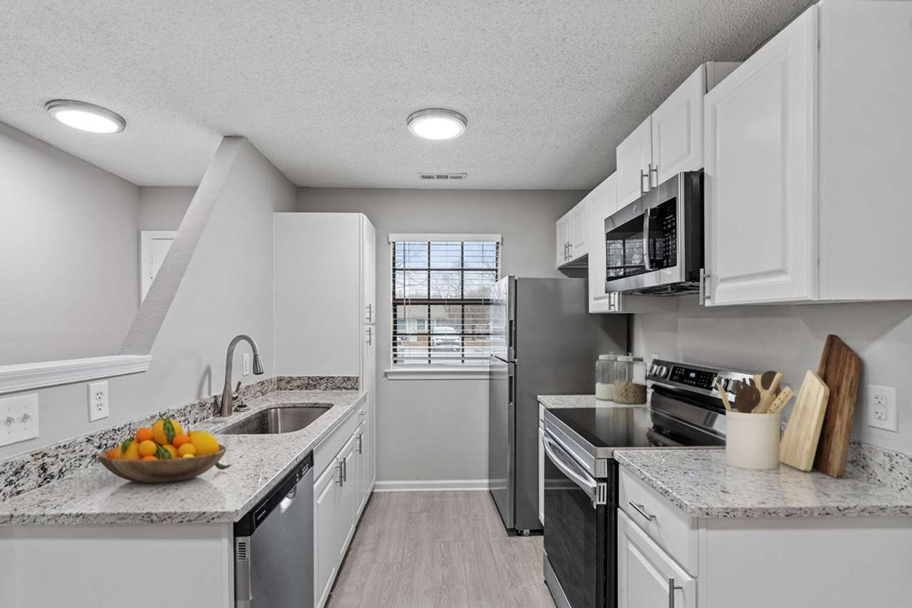 $1000 in Rent Savings + Lifestyle Bonus at Sandlin Branch !!