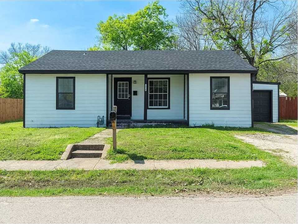 3910 Henderson Street