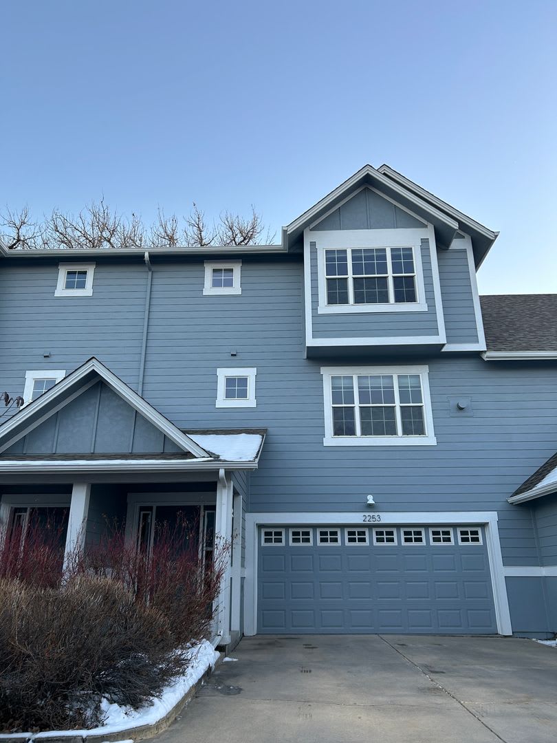 3 Bedroom Townhome with Oversized Garage