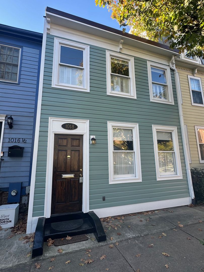 Alexandria/Old Town - 1018 Oronoco Street - $3,895.00