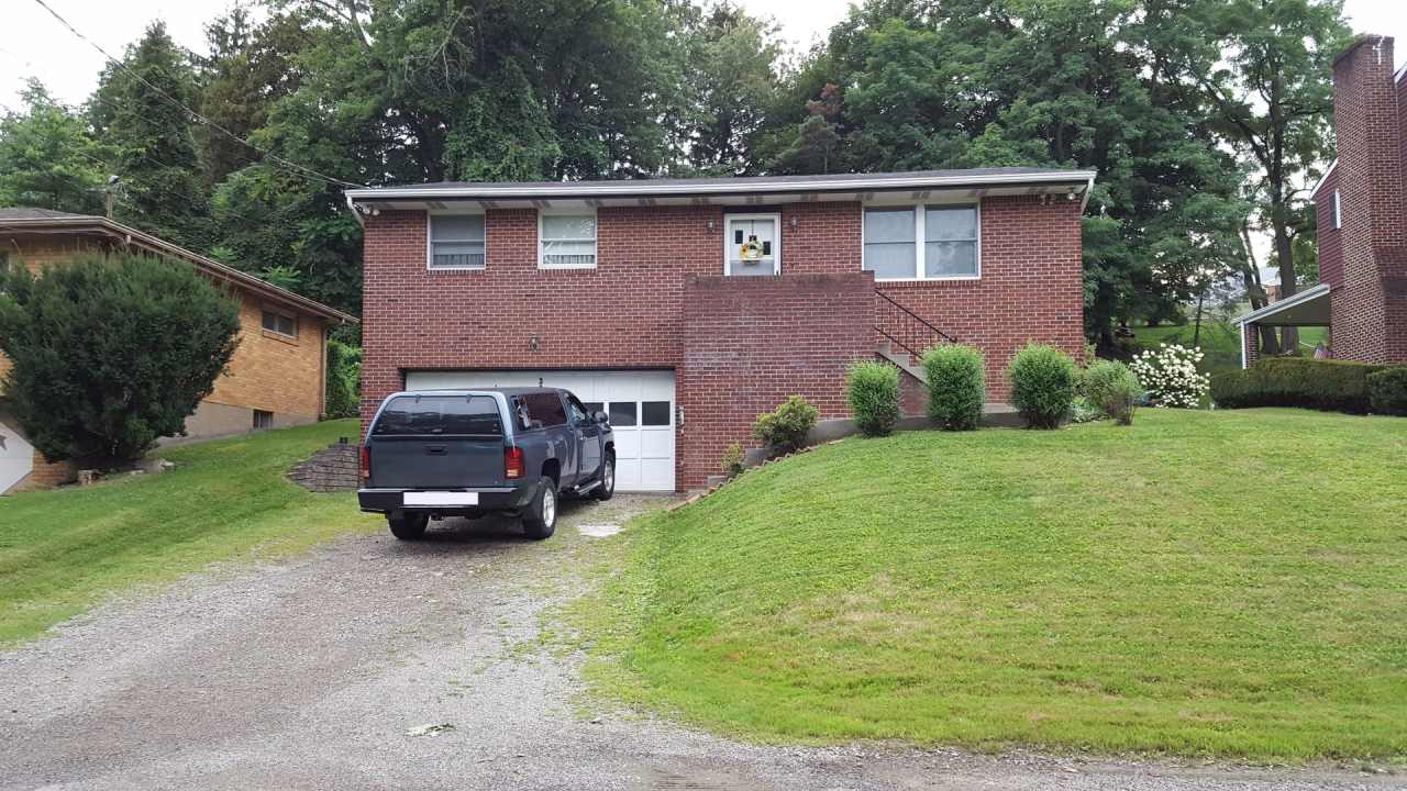 Nicely Renovated 2 Bedroom/2 Bath in Bon Air!