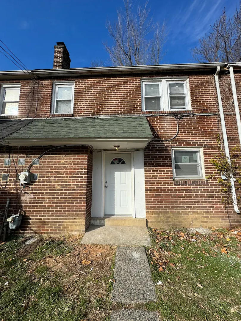 2630 McCarey St Philadelphia, PA 19013