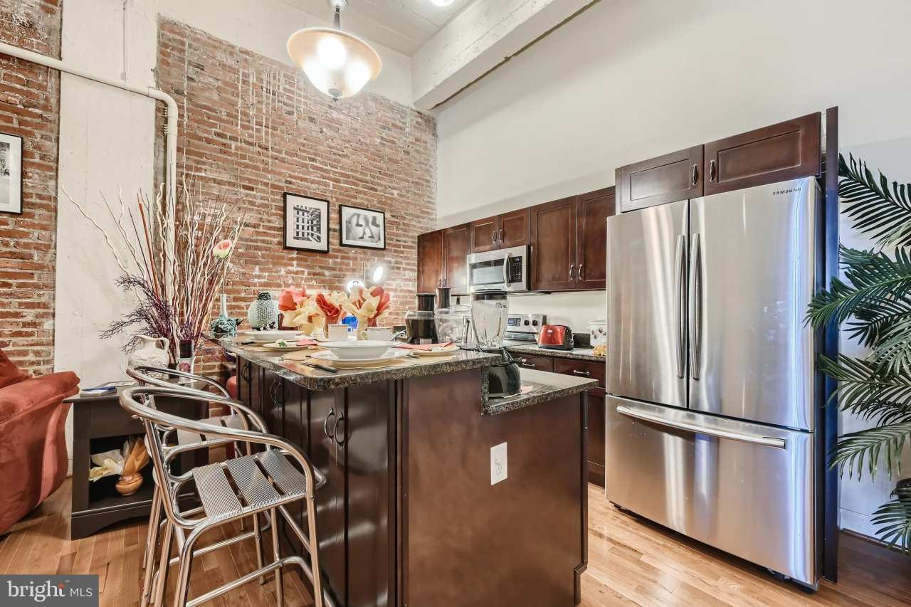 311 W BALTIMORE Street unit: 501