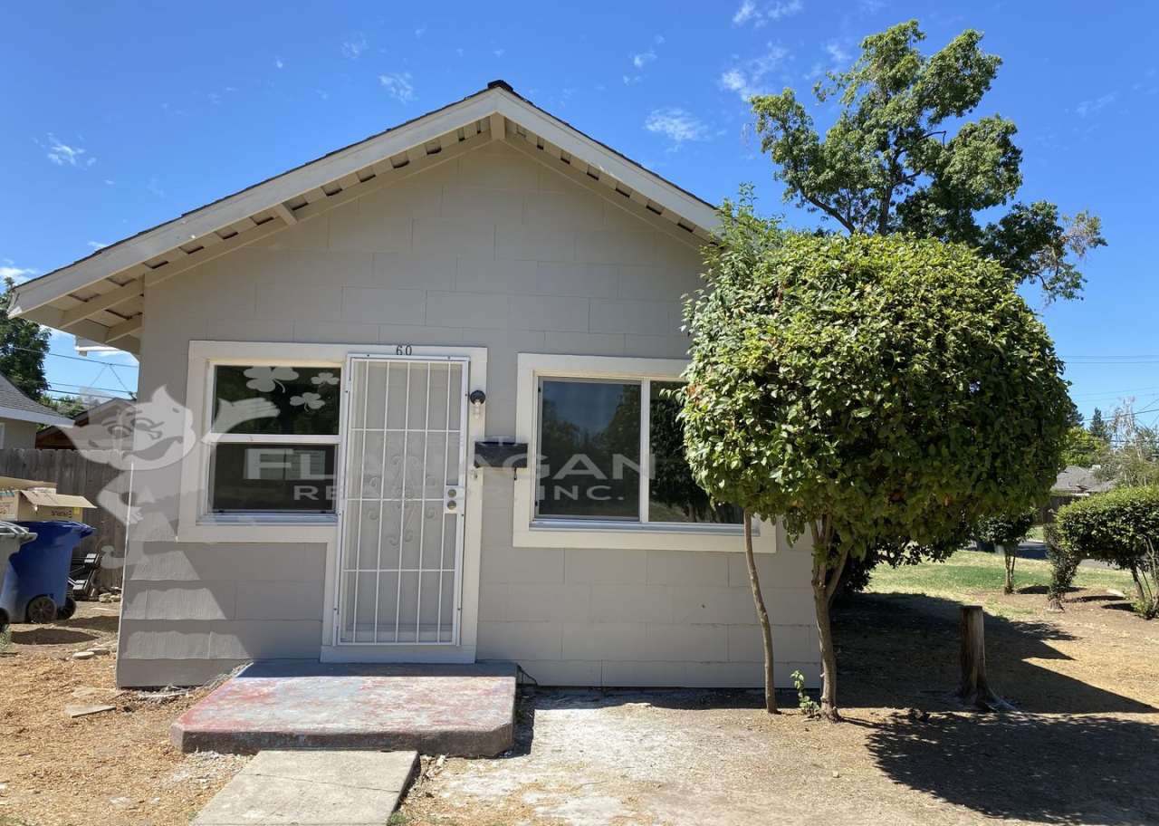 Cute 2 Bedroom/ 1 bathroom home