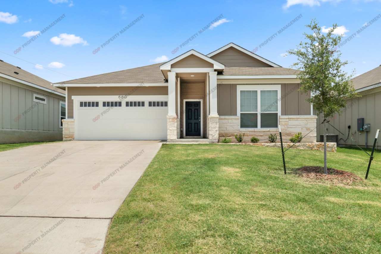 4 Bedroom Home in Troy ISD!