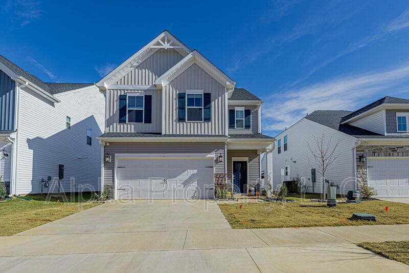 403 Poinsett Bridge Way