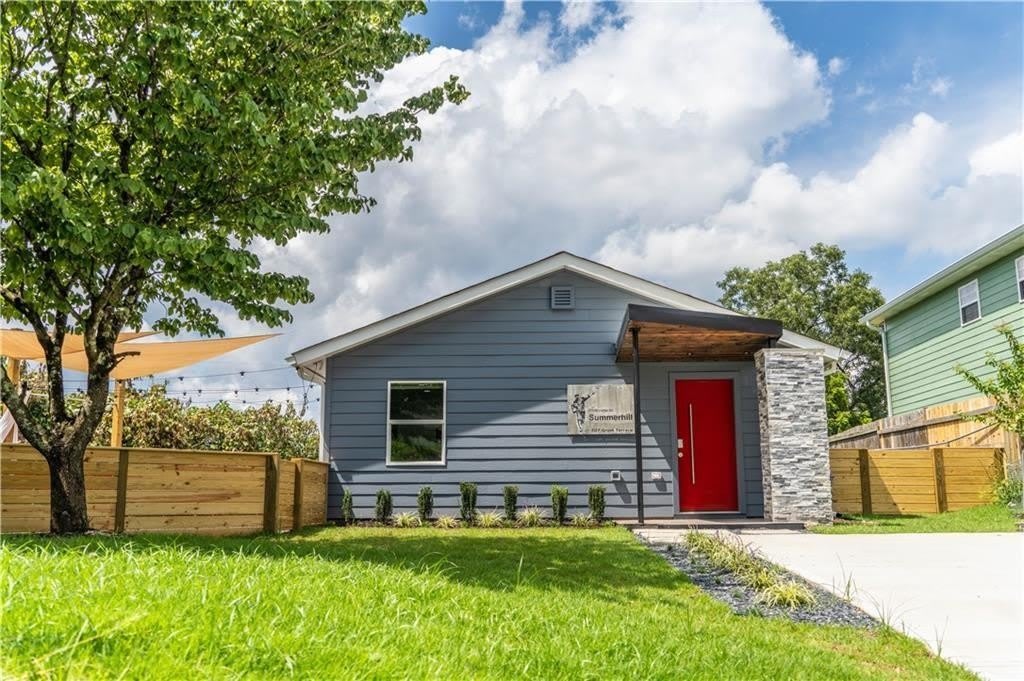 807 Grant Terrace SE