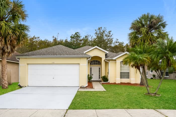 1628 Bridgeview Circle