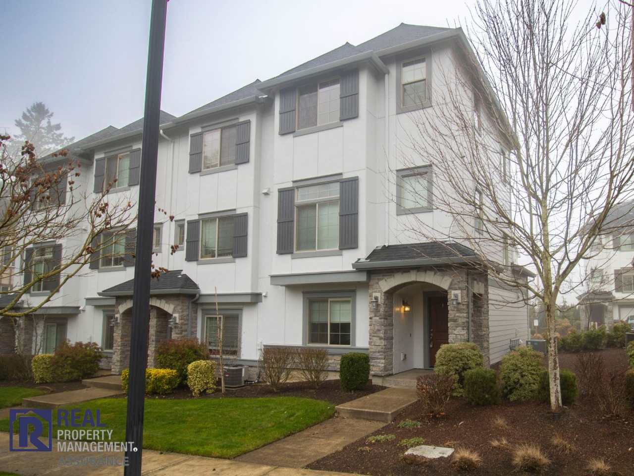 Spacious, well-designed Townhome in the River Terrace community!!