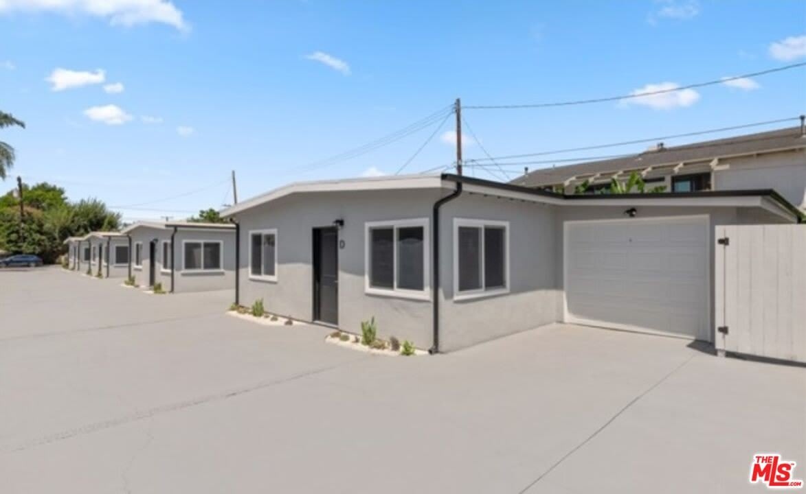 2658 Santa Ana Ave unit: E