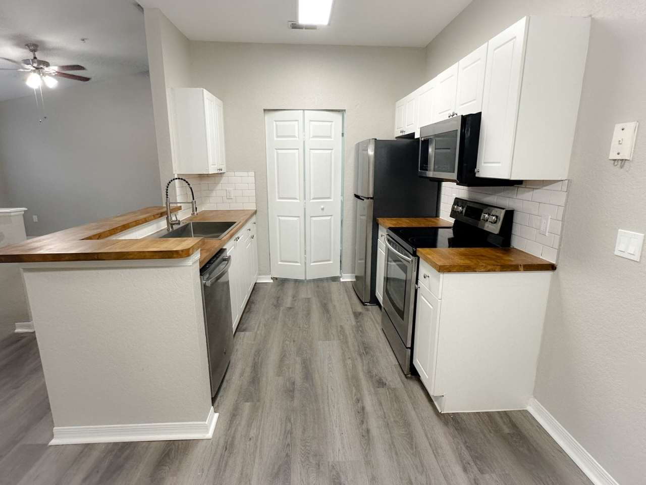 Crescent Place - 11-206