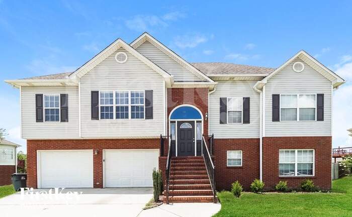 284 Waterford Cove Trail