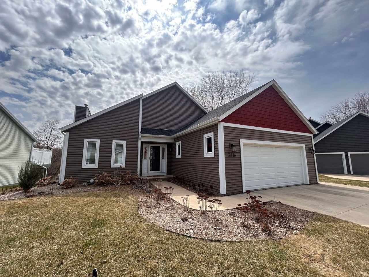 Luxury Lakeside Living – 3 Bed, 2.5 Bath Home with Stunning Views