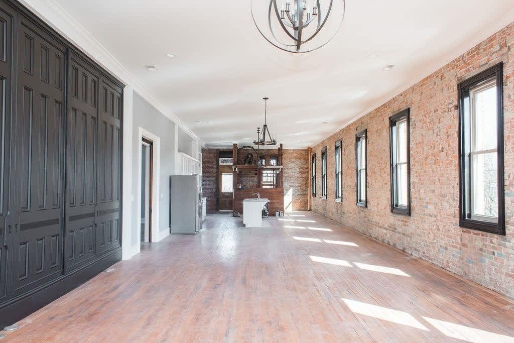 113 E Madison Avenue